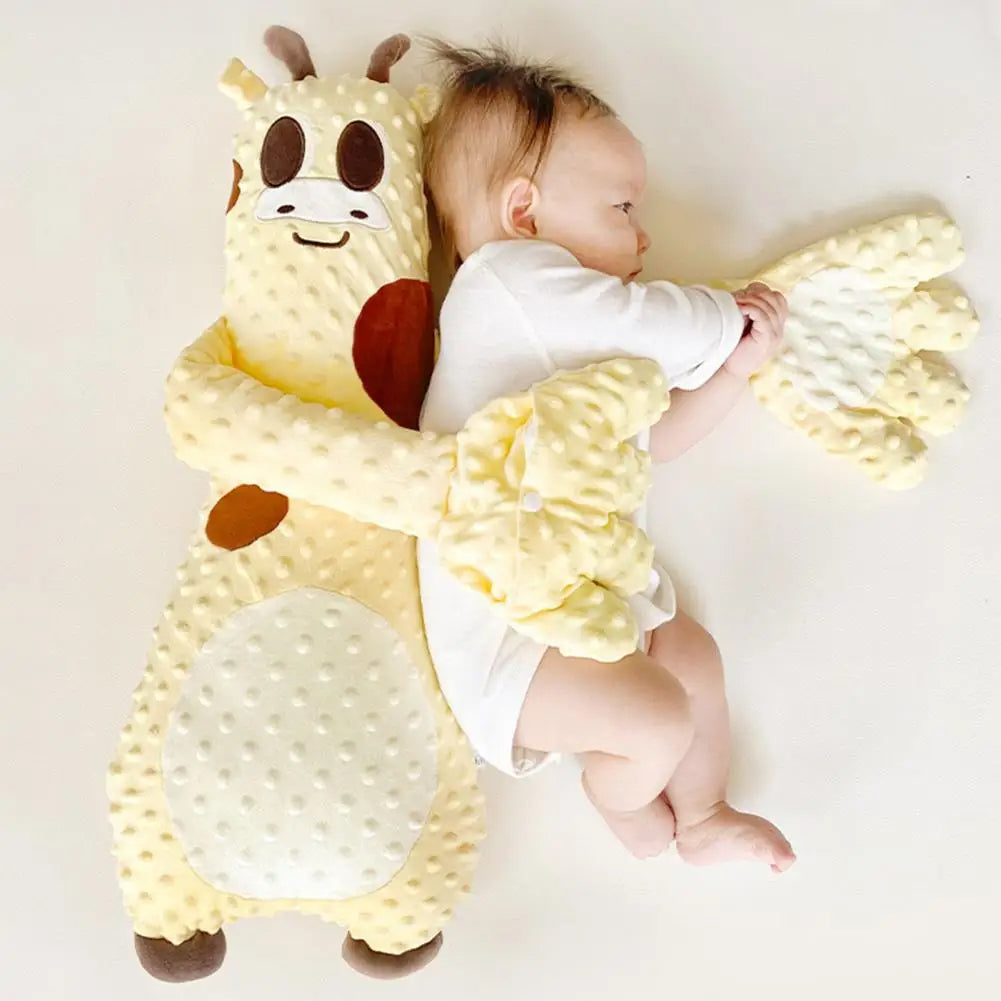Baby patting pillow with automatic soothing motion to help babies relax and sleep comfortably