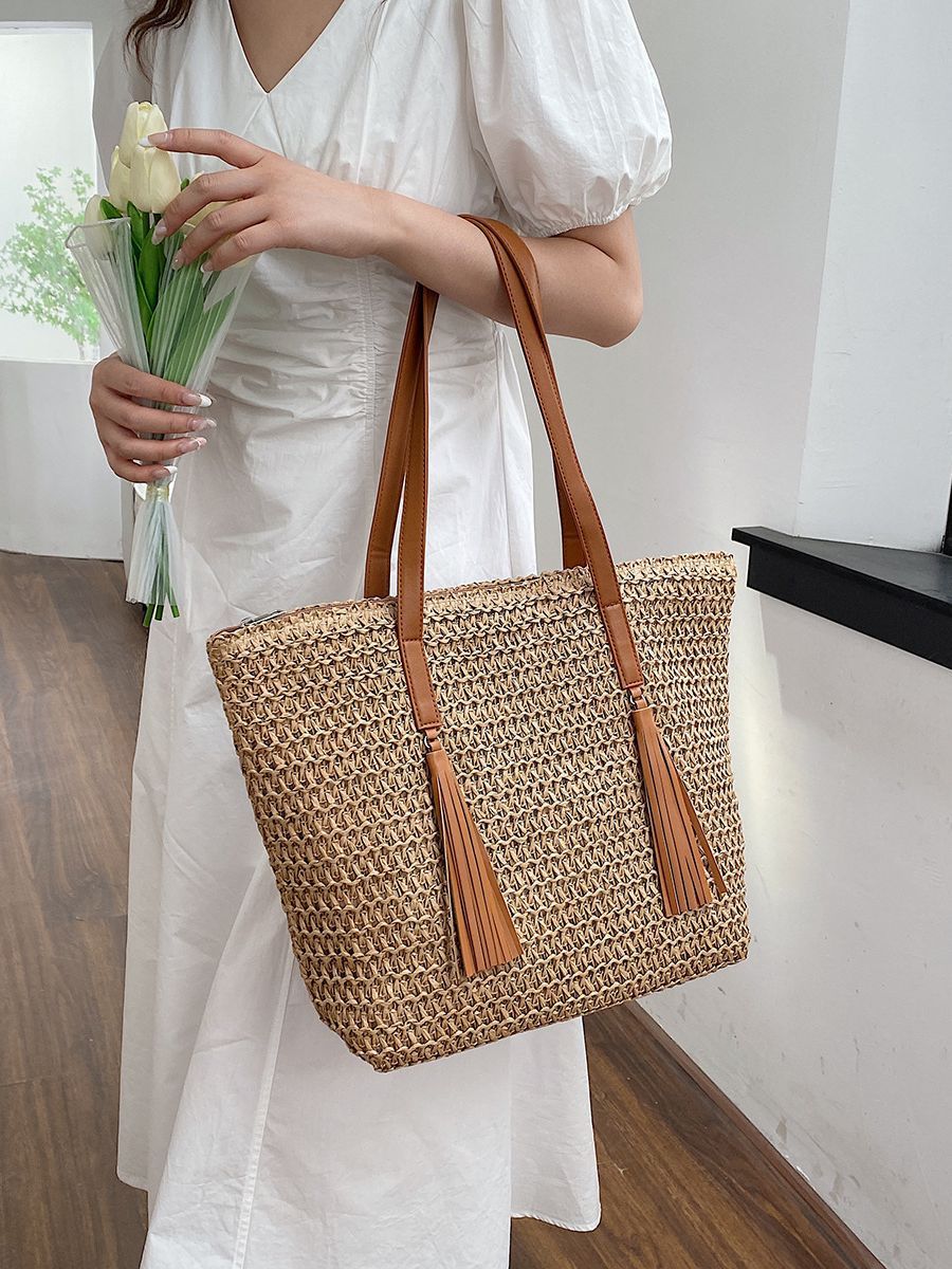 Cotton and linen shoulder bag in khaki color with large capacity and soft casual design model shot