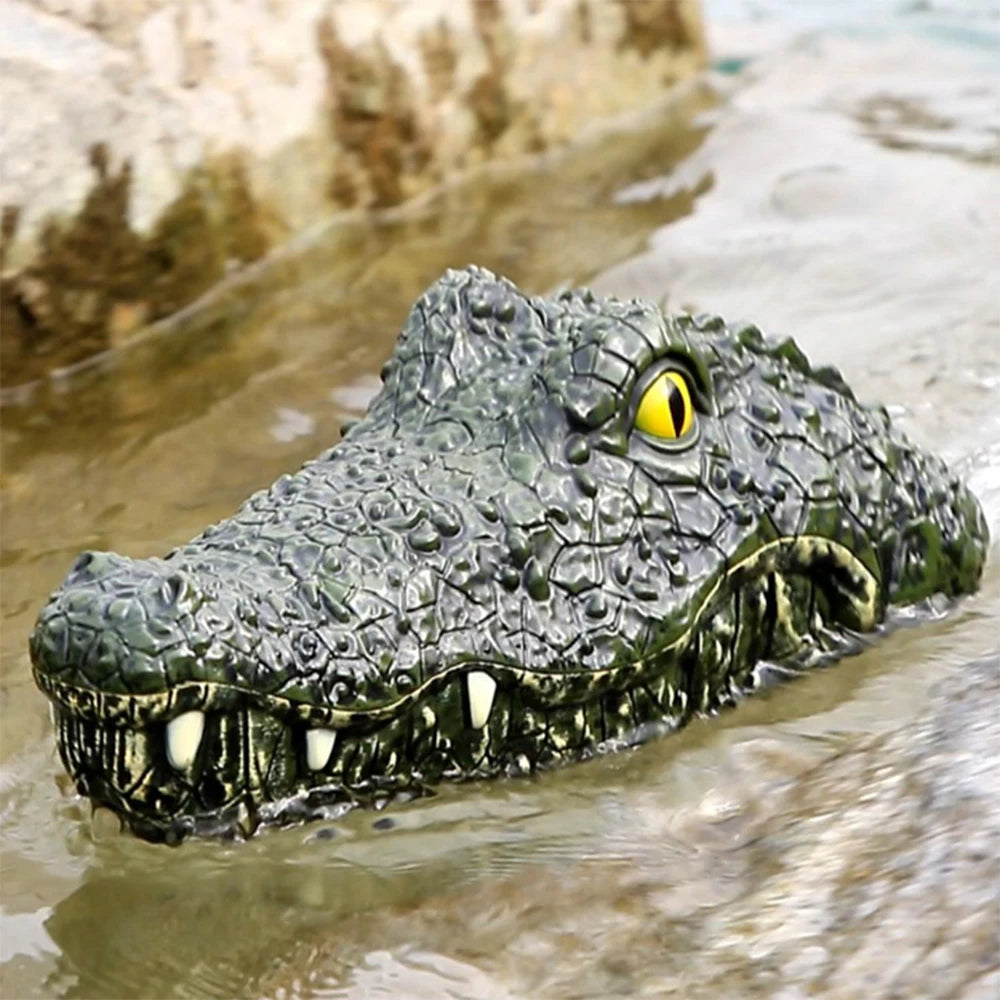 Crocodile head rc boat with realistic design for water play in pool or lake product shot
