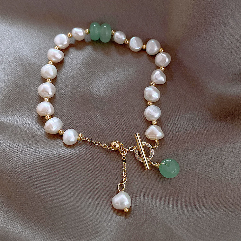 Freshwater pearl adjustable bracelet with elegant minimalist design in green color (Color: Green)