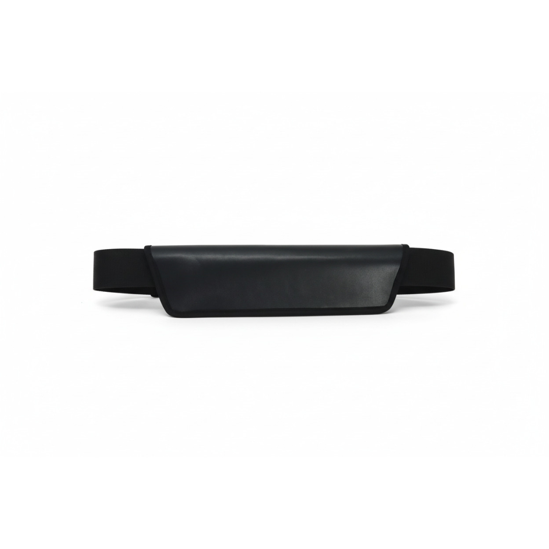 Hip thrust belt in black color with padding for glute workouts and comfortable hip thrust training (Color: Black)