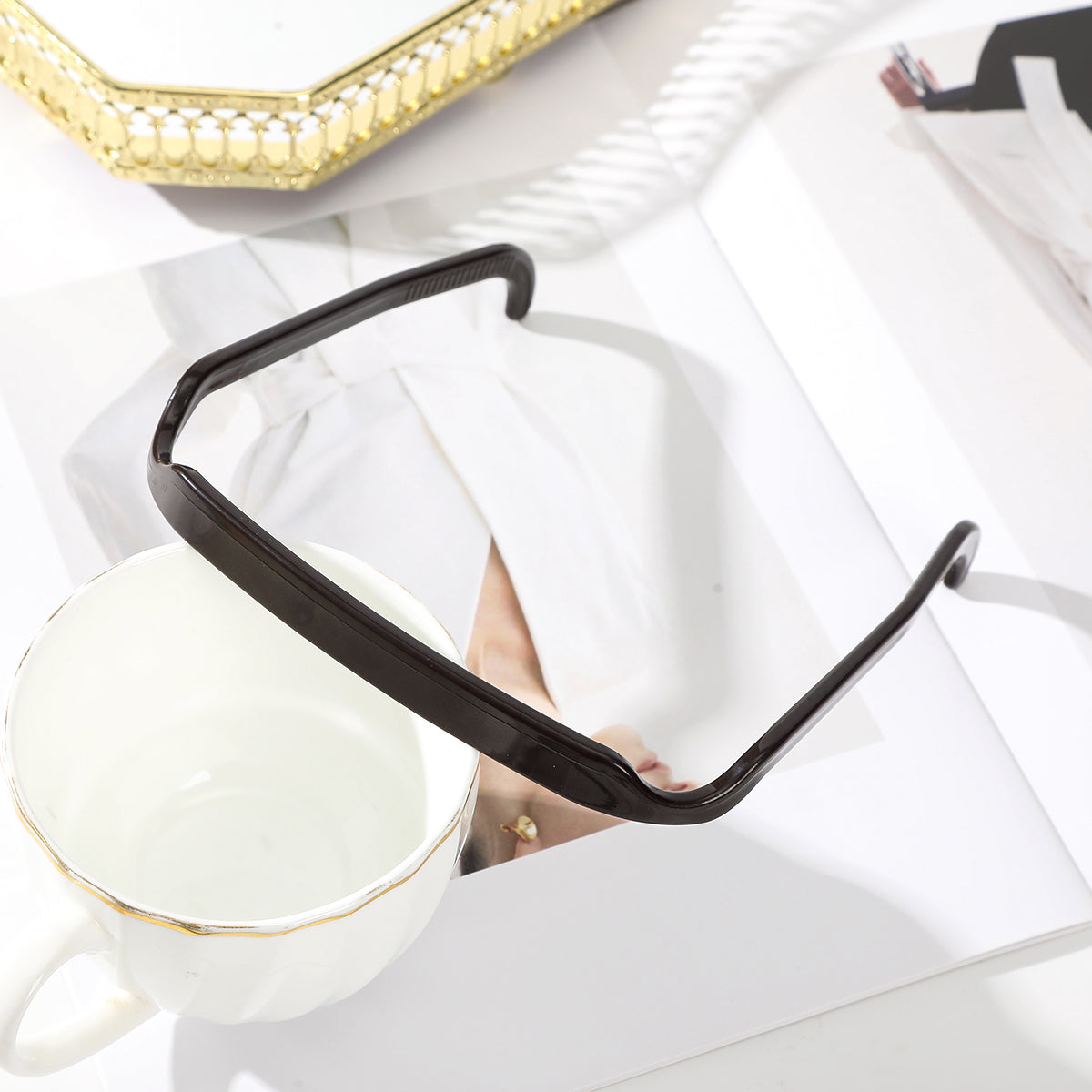 Invisible hair headband in brown color thin no slip headband for everyday styling (Color: Brown)
