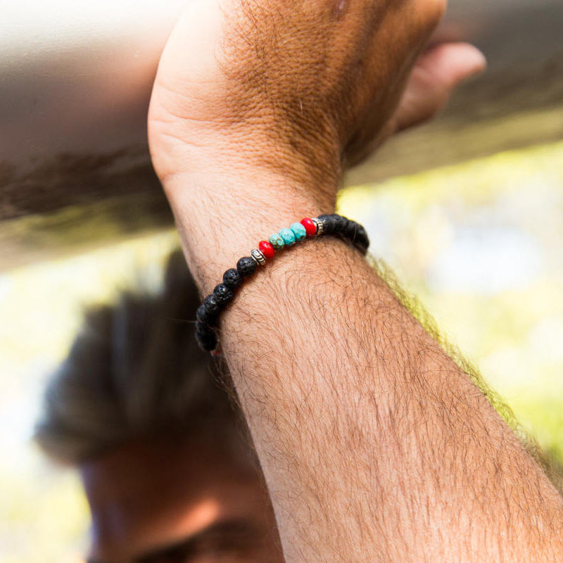Men’s beaded alloy bracelet featuring a modern design suitable for everyday and formal wear close shot