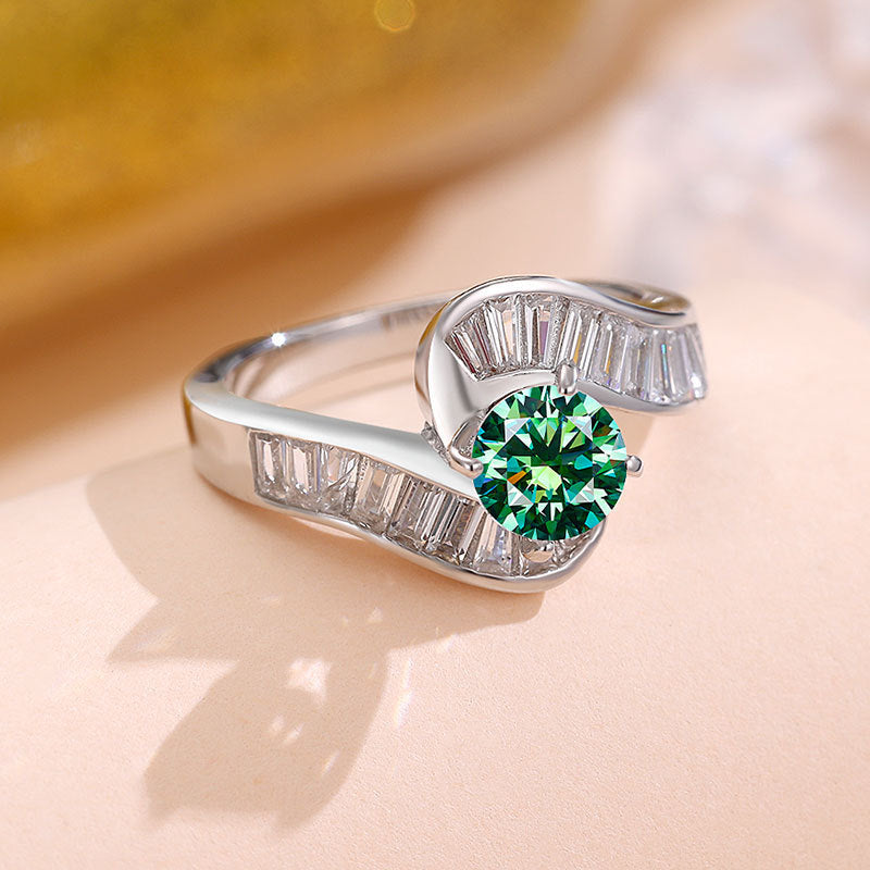 Minimalist zircon silver ring in green color with elegant geometric design for everyday wear (Color: Green)