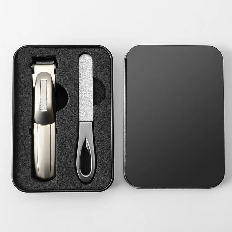 Nail clipper with catcher in gold color built in compartment for clean nail trimming box shot (Color: Gold)