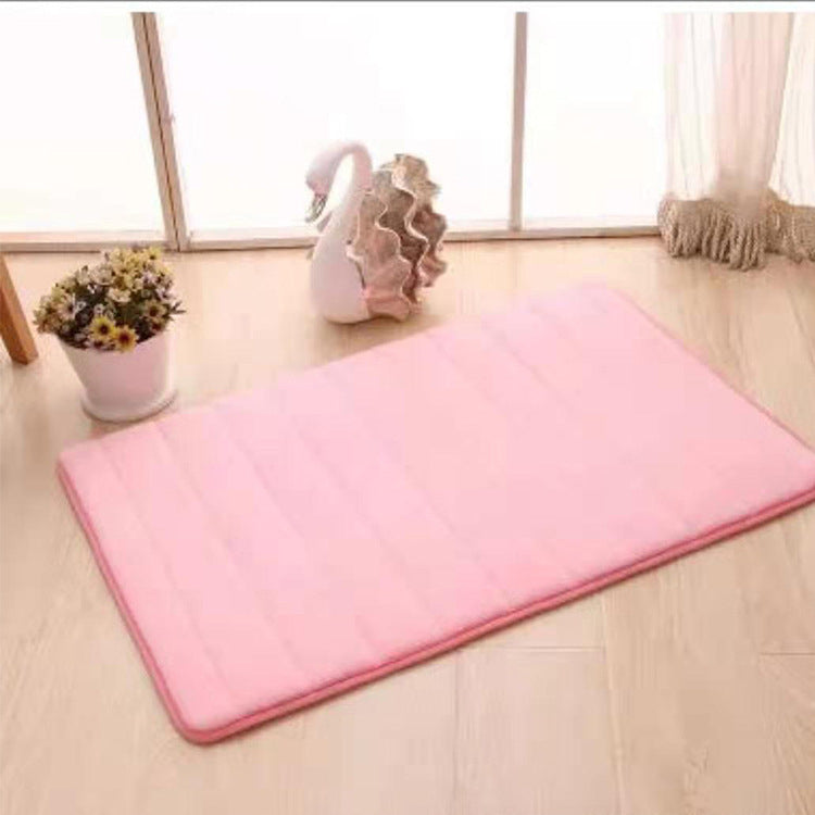 Non slip absorbent bath mat in pink color with memory foam cushioning and soft coral velvet surface (Color: Pink)