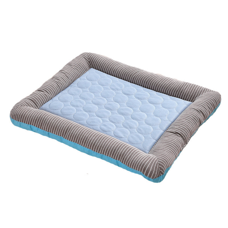Self-cooling soft and washable sleeping bed mat for pets, cats and dogs in blue color (Color: Blue)