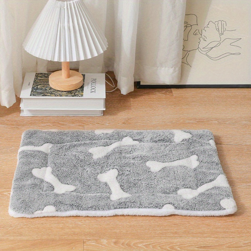 Self-warming soft and washable sleeping bed mat for pets, cats and dogs
