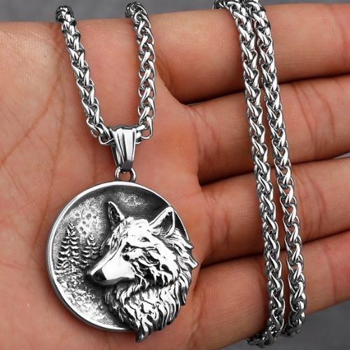 Wolf head pendant necklace with detailed metal design and unisex statement styling